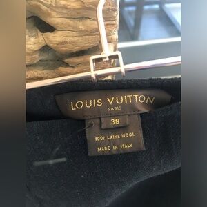 LOUIS VUITTON pencil skirt with slit sz 38 EUC